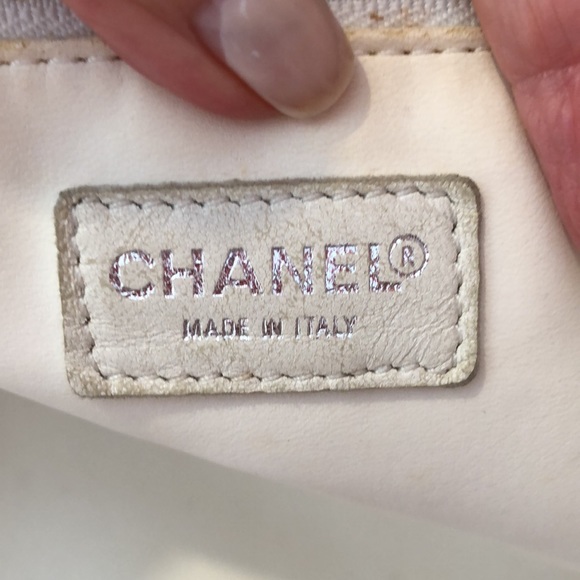 CHANEL Floral Tote - Picture 6 of 8